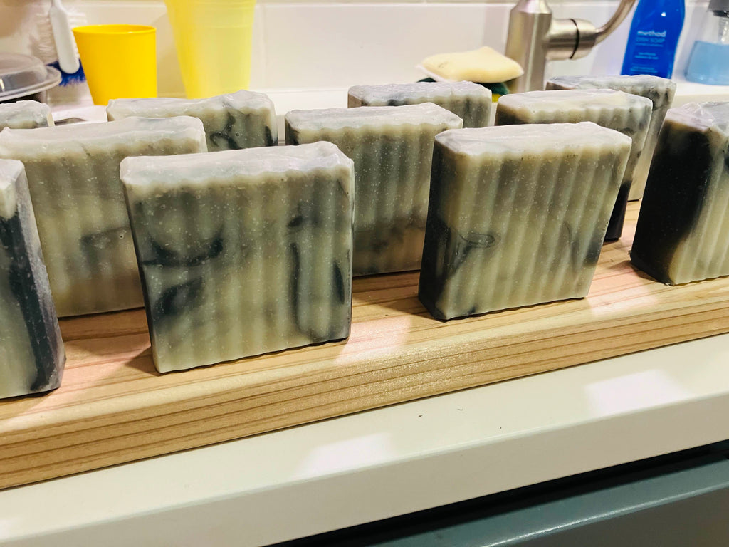 The Onyx Swirl Bar