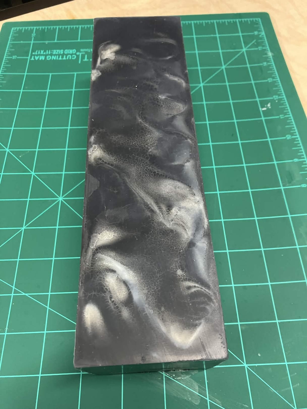 The Onyx Swirl Bar