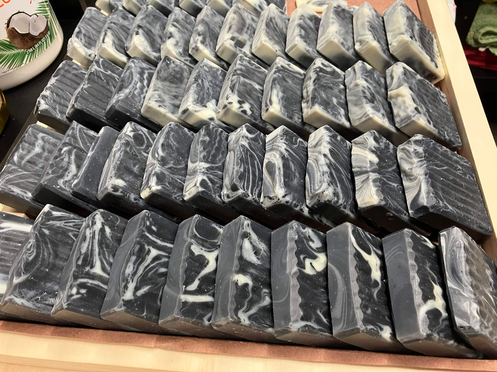 The Onyx Swirl Bar
